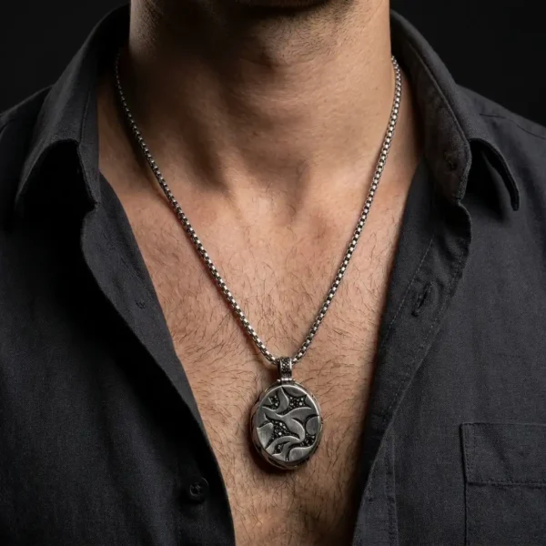 hasanirtempart1 (3) Tribal Motifli ve Siyah Taşlı Oval Plaka Gümüş Kolye Modeli