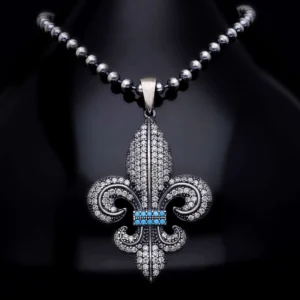 kol81 Fleur de Lis Sembolü Pave Taşlı Gümüş Erkek Kolye Modeli
