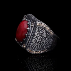 yuz681 Kırmızı Doğal Taşlı Gravür Desenli Gümüş Erkek Yüzük Modeli